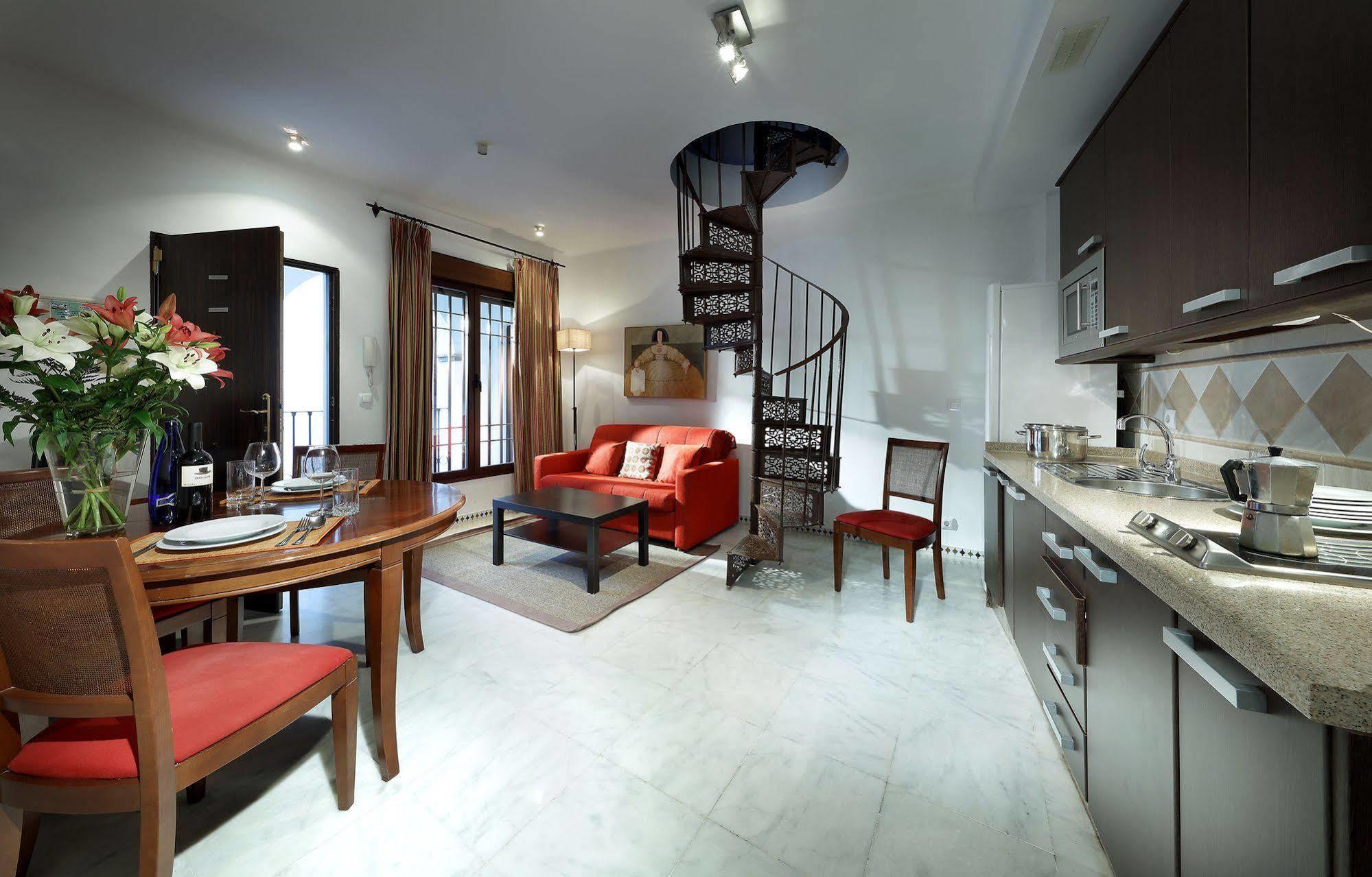 Patios De Alcantara